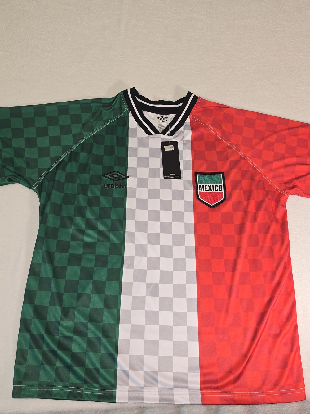 Umbro Mexico Soccer Jersey  World Cup Large L Oversized  NWT Colorful & Bright